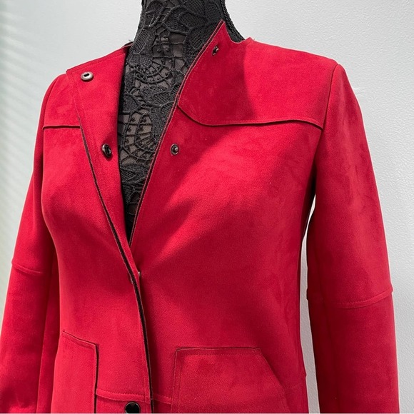 Red Faux Suede Stretch Snap Close Coat Collarless Jacket Pockets Travel - Picture 3 of 16